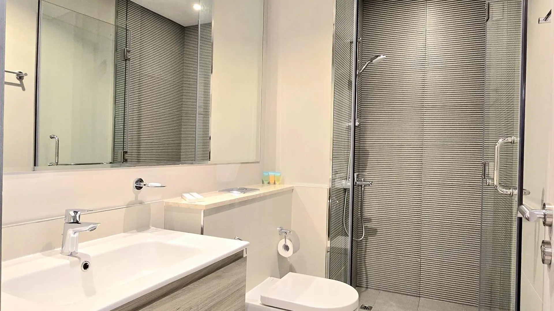 Apartment Kazan Homes - Plush 1Br With Balcony Close To Burj Khalifa And Dubai Mall - Business Bay